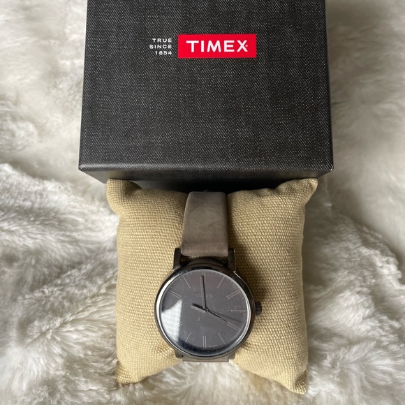 Timex watch - Picture 1 of 2